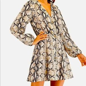 Comfy & chic, Size L dress!